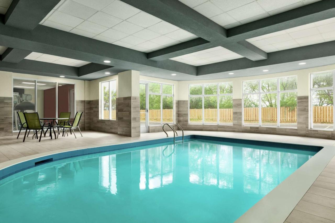 Hilton Garden Inn Kitchener/Кеймбридж Экстерьер фото