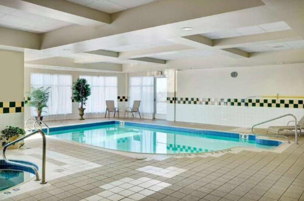 Hilton Garden Inn Kitchener/Кеймбридж Экстерьер фото