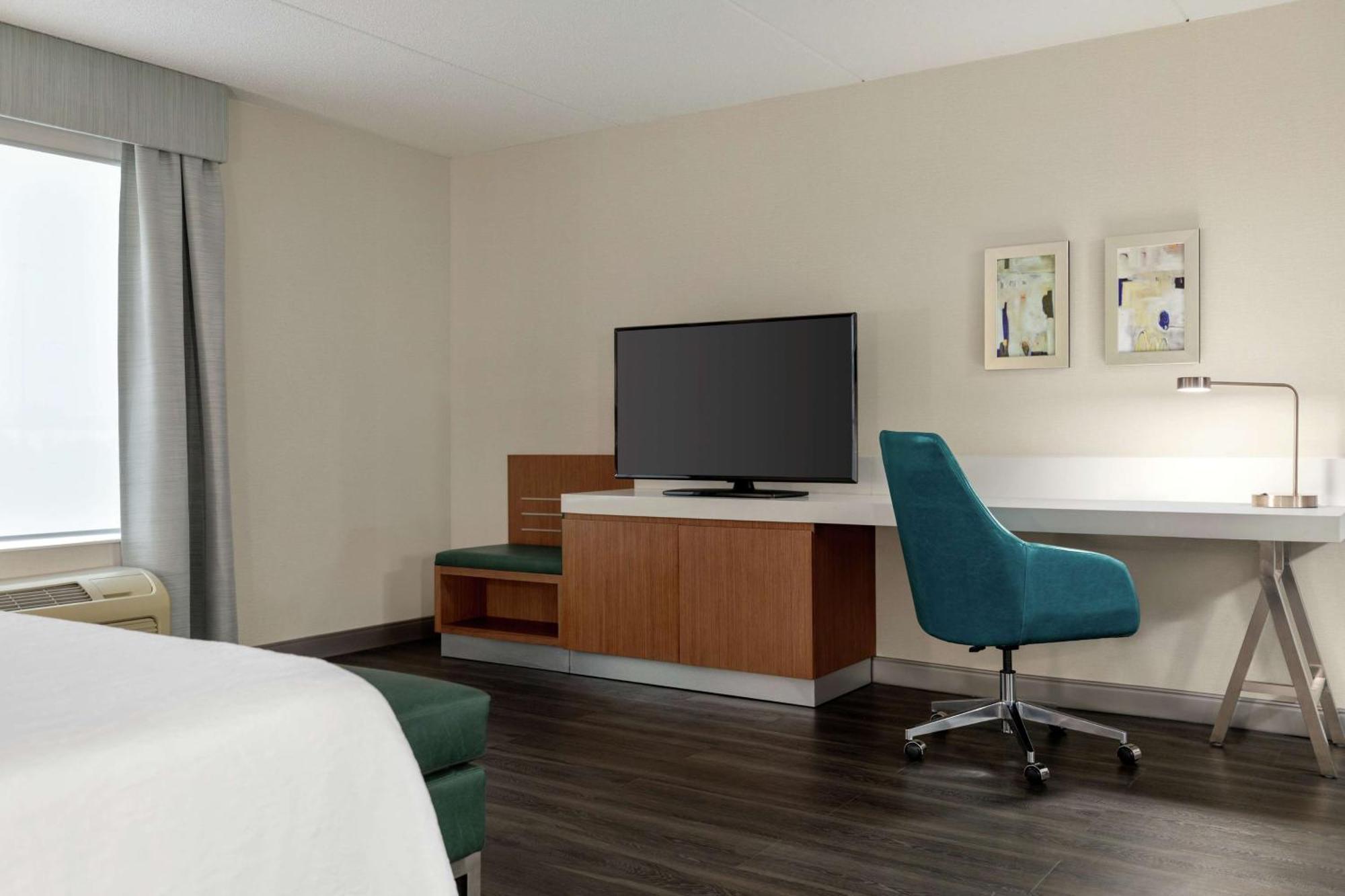 Hilton Garden Inn Kitchener/Кеймбридж Экстерьер фото