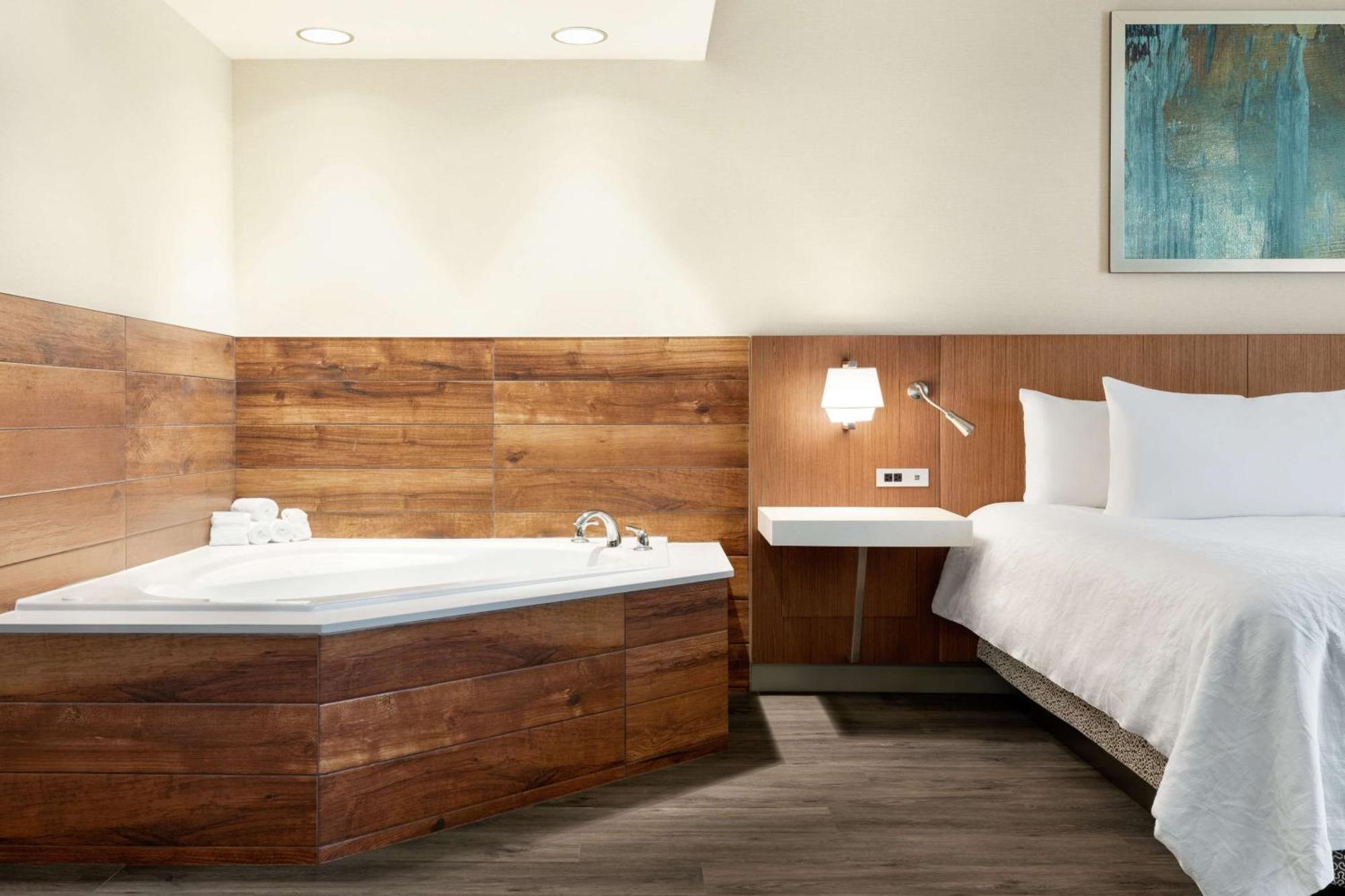 Hilton Garden Inn Kitchener/Кеймбридж Экстерьер фото